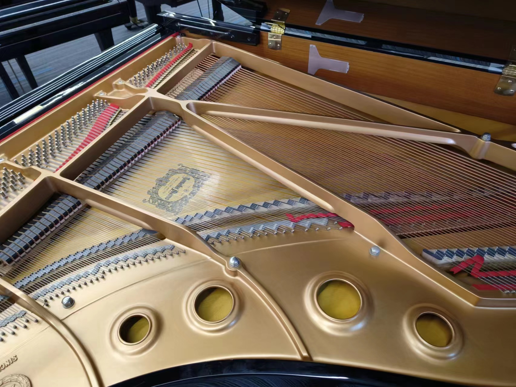 为啥说音板是钢琴的‘心脏’？选日本二手钢琴，这一点千万别忽略！