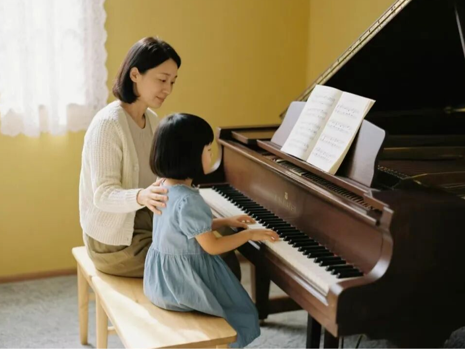 拒绝消费主义！日本二手钢琴省的钱，够报一年钢琴私教