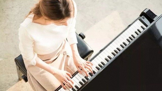 电子琴vs钢琴：键盘长得像，学起来竟差这么多！