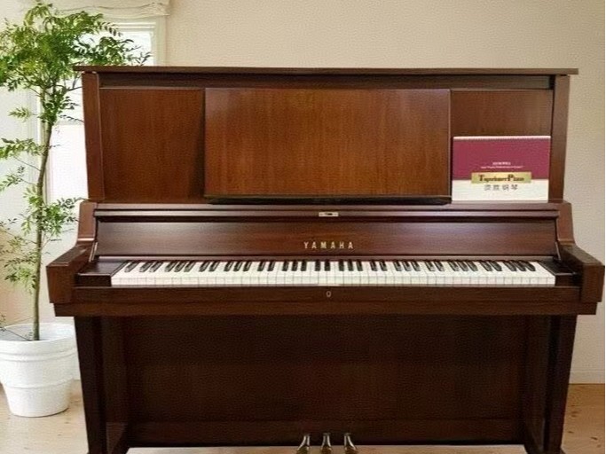 给长辈选钢琴不用挑花眼，这份音乐礼物藏着上海顶胜钢琴的用心