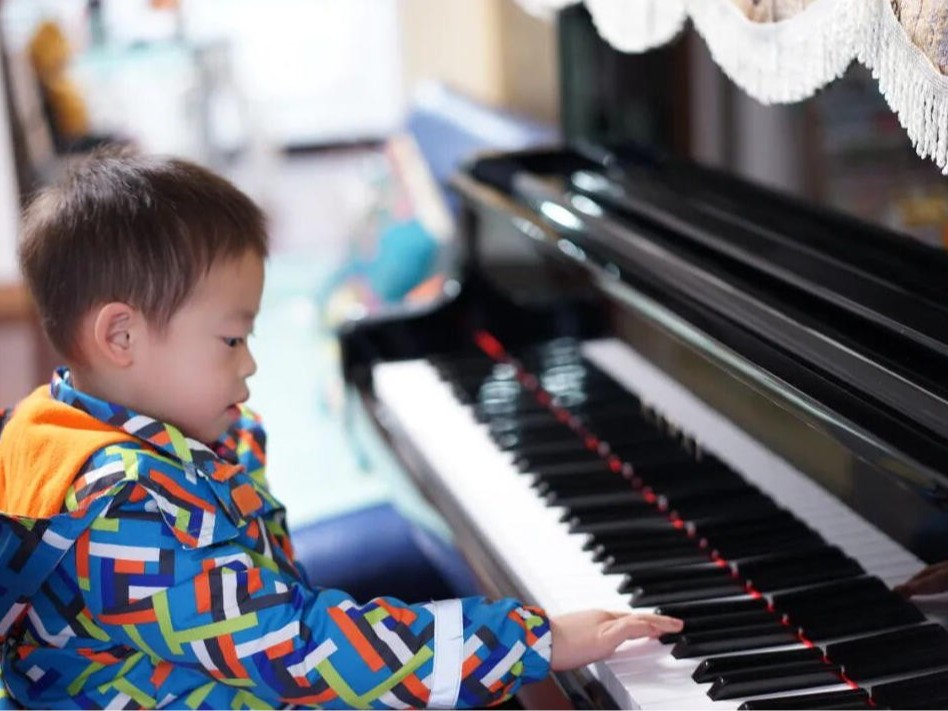 懂家长的纠结！美育给孩子选钢琴，不浪费不踩坑