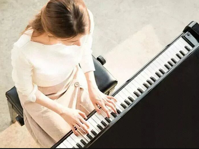 成人学琴必看：预算有限？日本二手钢琴比电子琴香太多