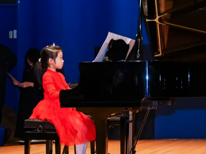 钢琴比赛里，演奏水平高低咋判断？一文给你说明白！