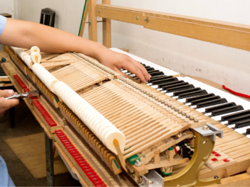 惊！日本二手钢琴发霉松动？30年老琴精整后满血复活