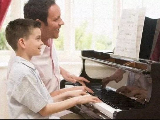 娃学琴别踩坑！90%家长掉过的陷阱，老司机教你避