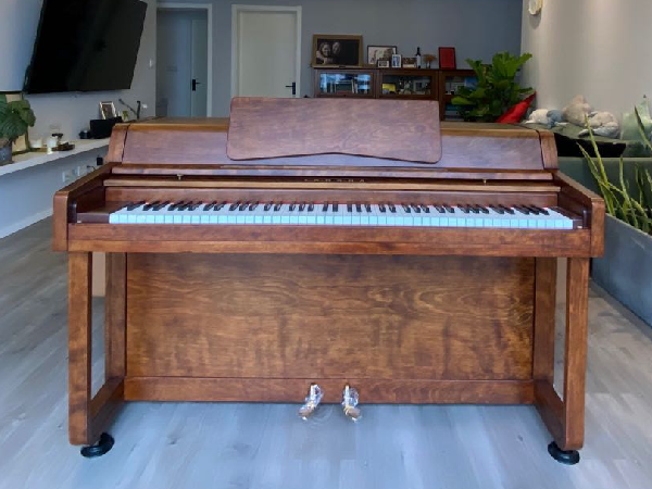 钢琴里的快乐律动：当岁月遇见新生