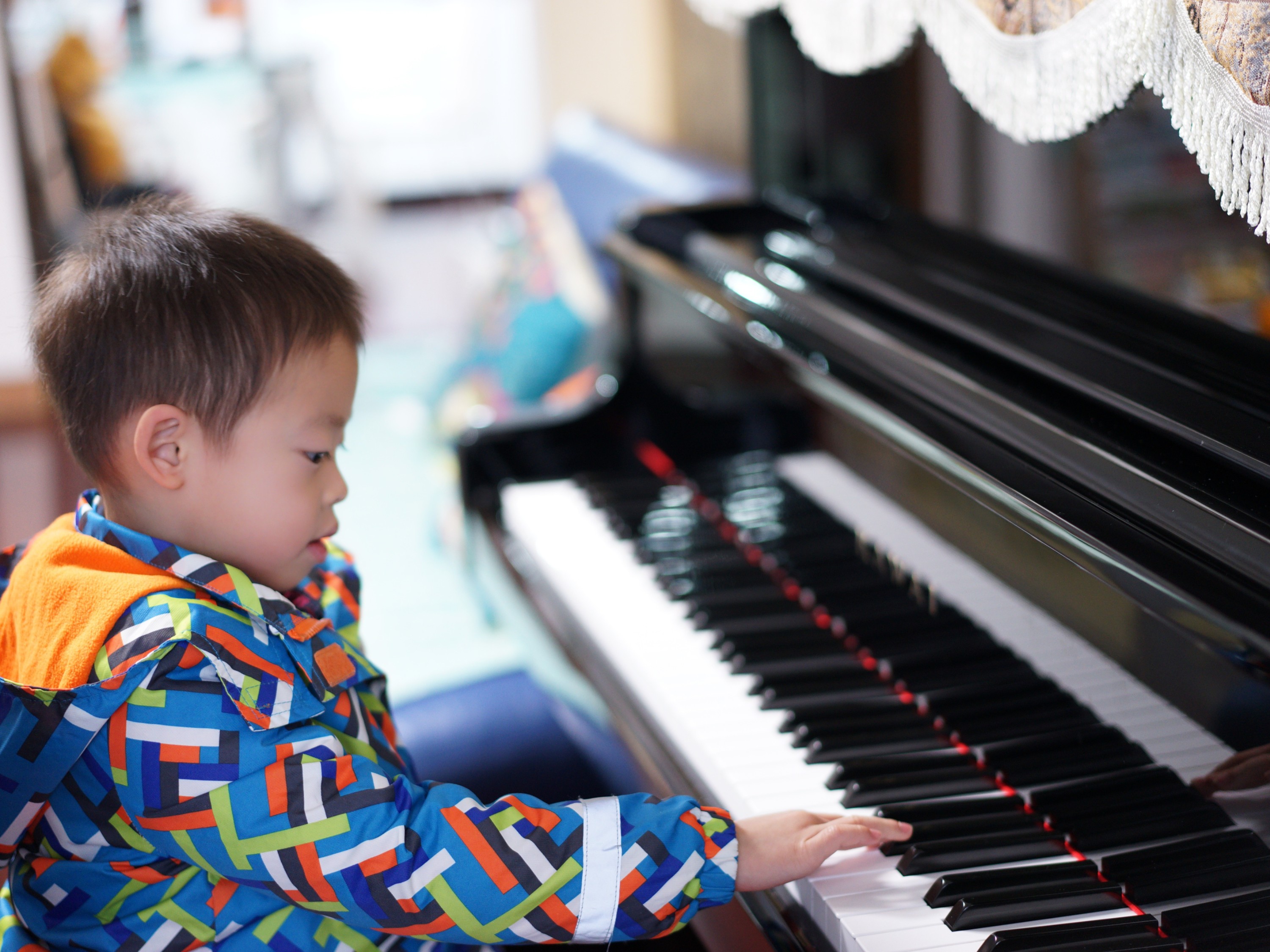 想给娃造家庭音乐角？选对这台日本二手钢琴，省钱还显质感！