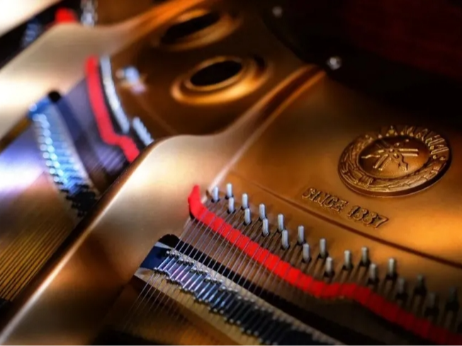 您的钢琴，为什么声音如此动听？聊聊钢琴的“心脏”秘密！​